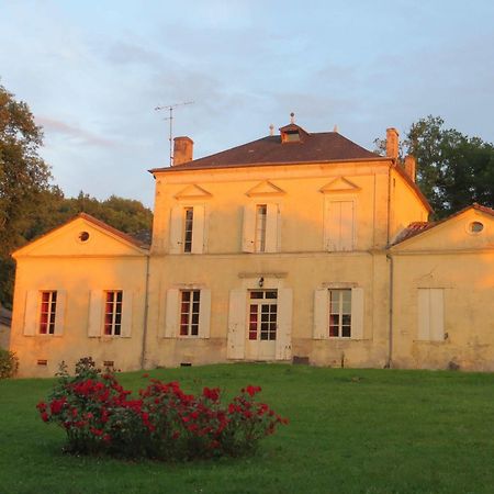 Bed and Breakfast Aux Trois Fontaines à Eynesse Extérieur photo