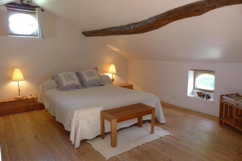 Bed and Breakfast Aux Trois Fontaines à Eynesse Extérieur photo