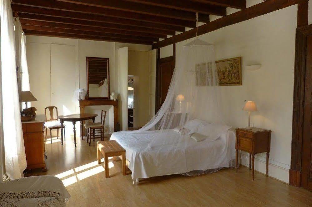 Bed and Breakfast Aux Trois Fontaines à Eynesse Extérieur photo