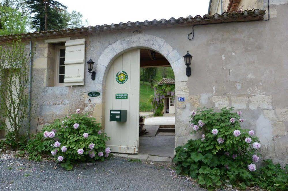 Bed and Breakfast Aux Trois Fontaines à Eynesse Extérieur photo
