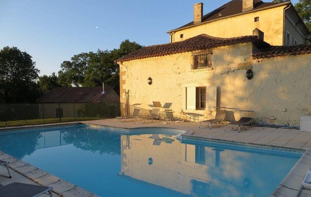 Bed and Breakfast Aux Trois Fontaines à Eynesse Extérieur photo